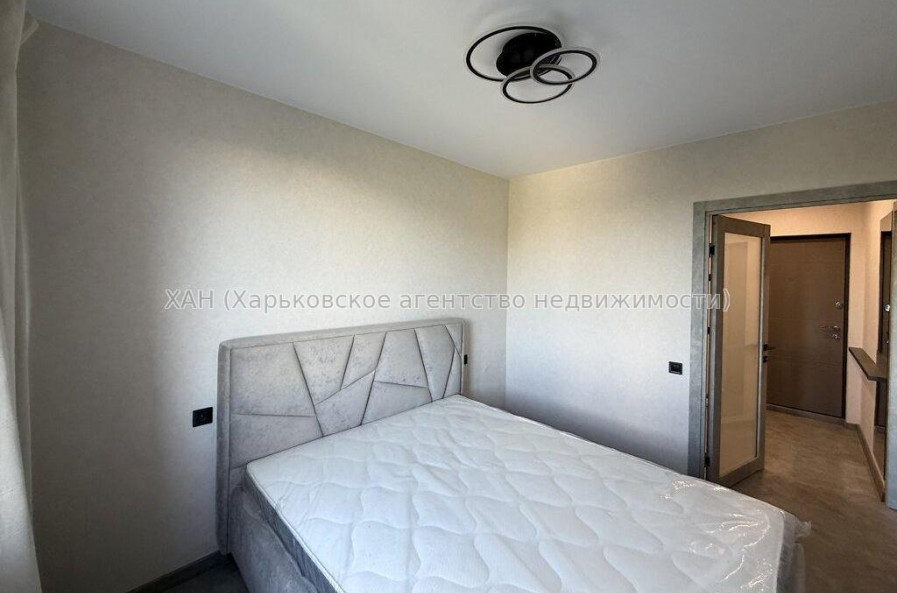 Продам квартиру, Гвардейцев Широнинцев ул. , 2 кім., 48 м², евроремонт 