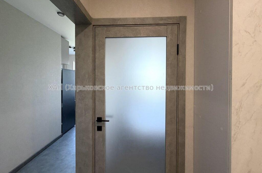 Продам квартиру, Гвардейцев Широнинцев ул. , 2 кім., 48 м², евроремонт 