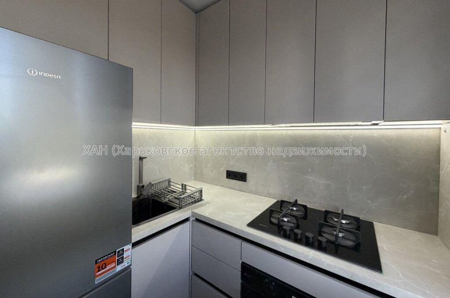 Продам квартиру, Гвардейцев Широнинцев ул. , 2 кім., 48 м², евроремонт 