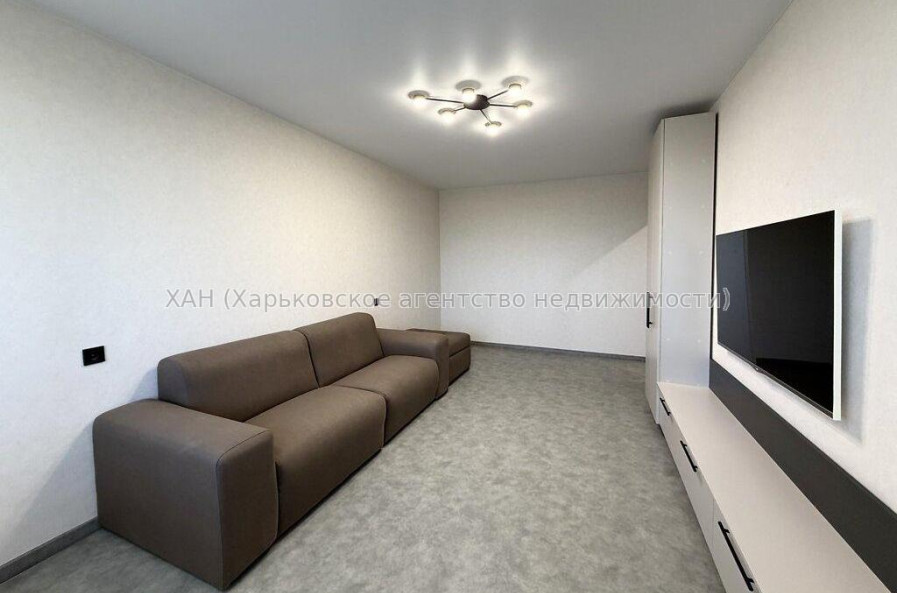 Продам квартиру, Гвардейцев Широнинцев ул. , 2 кім., 48 м², евроремонт 