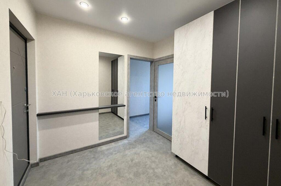 Продам квартиру, Гвардейцев Широнинцев ул. , 2 кім., 48 м², евроремонт 