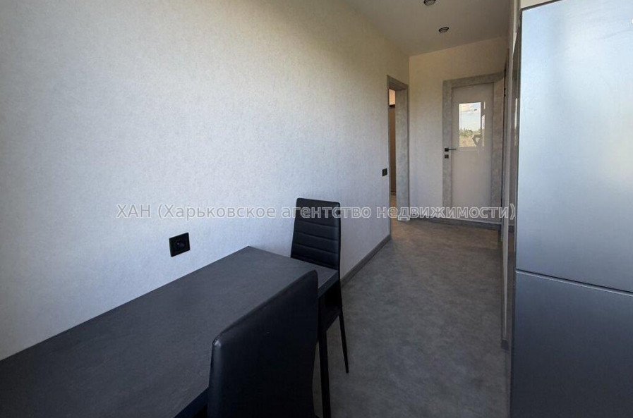 Продам квартиру, Гвардейцев Широнинцев ул. , 2 кім., 48 м², евроремонт 