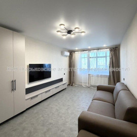 Продам квартиру, Гвардейцев Широнинцев ул. , 2 кім., 48 м², евроремонт
