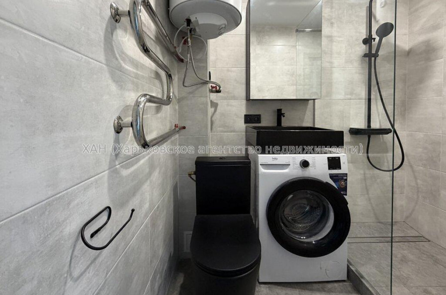Продам квартиру, Гвардейцев Широнинцев ул. , 2 кім., 48 м², евроремонт 