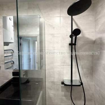 Продам квартиру, Гвардейцев Широнинцев ул. , 2 кім., 48 м², евроремонт 
