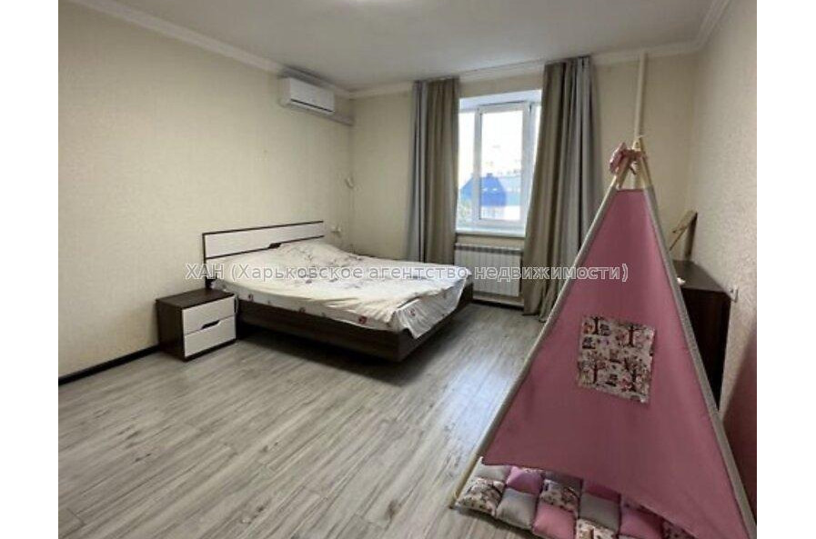 Продам квартиру, Соборности Украины ул. , 1 кім., 53 м², капитальный ремонт 