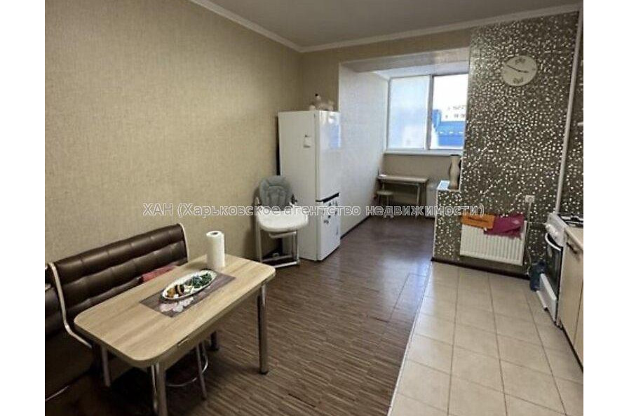Продам квартиру, Соборности Украины ул. , 1 кім., 53 м², капитальный ремонт 