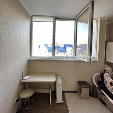 Продам квартиру, Соборности Украины ул. , 1 кім., 53 м², капитальный ремонт 