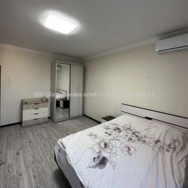Продам квартиру, Соборности Украины ул. , 1 кім., 53 м², капитальный ремонт 