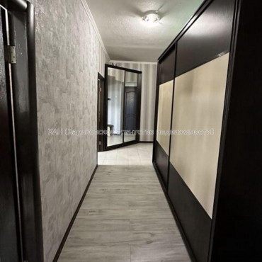 Продам квартиру, Соборности Украины ул. , 1  ком., 53 м², капитальный ремонт 