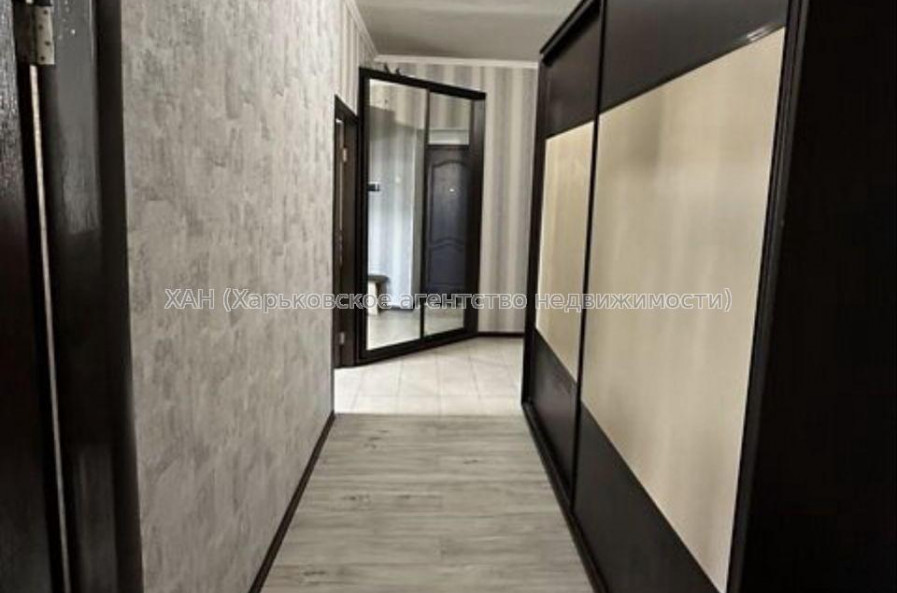 Продам квартиру, Соборности Украины ул. , 1  ком., 53 м², капитальный ремонт 