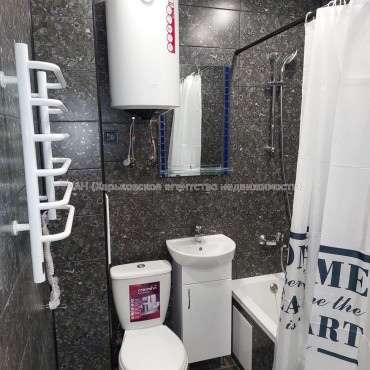 Продам квартиру, Непокоренных ул. , 1 кім., 36 м², евроремонт 