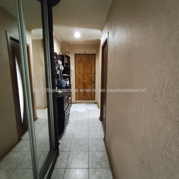 Продам квартиру, Бучмы ул. , 3 кім., 65.40 м², капитальный ремонт 