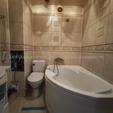 Продам квартиру, Бучмы ул. , 3 кім., 65.40 м², капитальный ремонт 