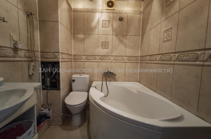 Продам квартиру, Бучмы ул. , 3 кім., 65.40 м², капитальный ремонт 