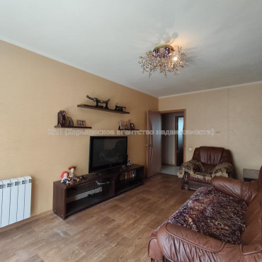 Продам квартиру, Бучмы ул. , 3 кім., 65.40 м², капитальный ремонт 