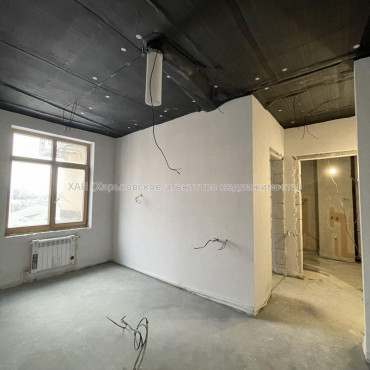 Продам квартиру, Динамовская ул. , 2  ком., 60 м², без отделочных работ 