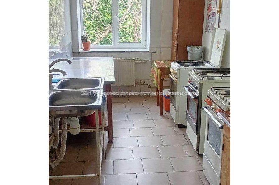 Продам квартиру, Александровский просп. , 1  ком., 21 м², косметический ремонт 
