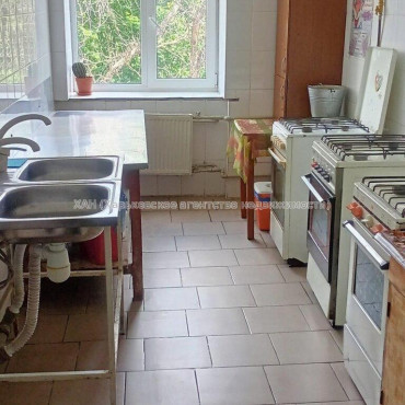 Продам квартиру, Александровский просп. , 1  ком., 21 м², косметический ремонт 