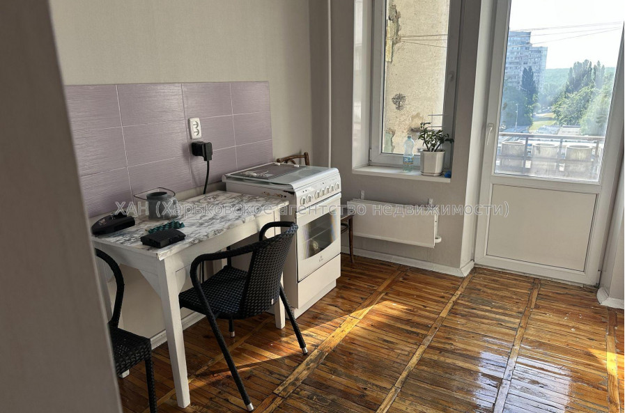 Продам квартиру, Победы просп. , 1  ком., 47 м², косметический ремонт 