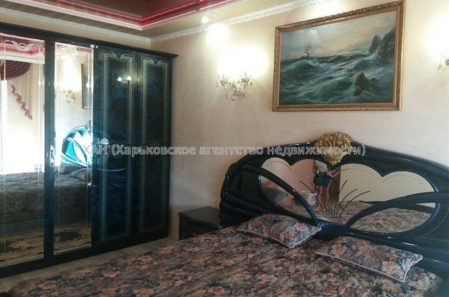 Продам квартиру, Валентиновская ул. , 1 кім., 33 м², евроремонт 