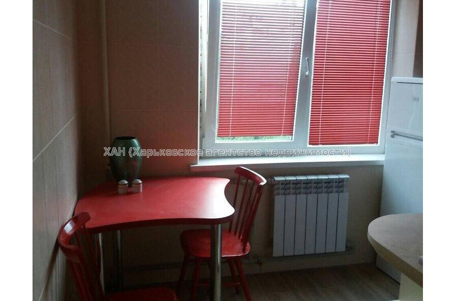 Продам квартиру, Валентиновская ул. , 1 кім., 33 м², евроремонт 