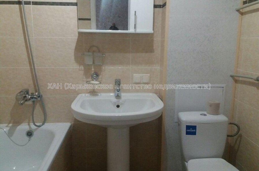 Продам квартиру, Валентиновская ул. , 1 кім., 33 м², евроремонт 