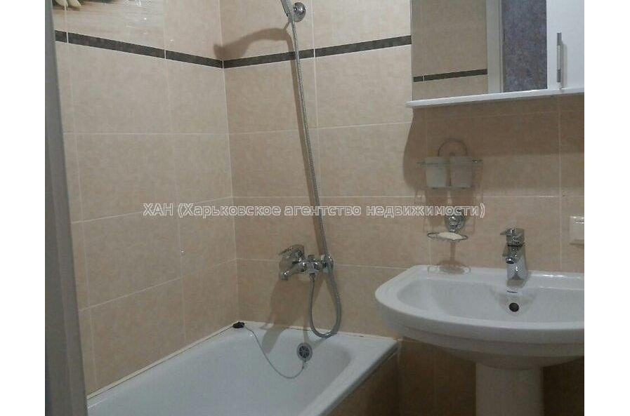 Продам квартиру, Валентиновская ул. , 1 кім., 33 м², евроремонт 