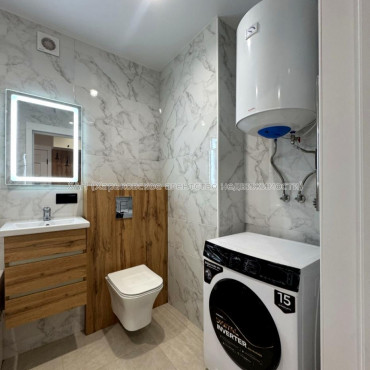 Продам квартиру, Мира ул. , 43 , 1 кім., 37 м², евроремонт 