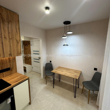 Продам квартиру, Мира ул. , 43 , 1 кім., 37 м², евроремонт 