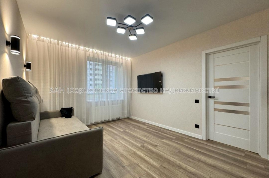 Продам квартиру, Мира ул. , 43 , 1 кім., 37 м², евроремонт 