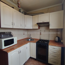 Продам квартиру, Розы Люксембург ул. , 3 кім., 69.30 м², косметический ремонт