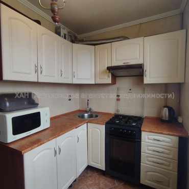 Продам квартиру, Розы Люксембург ул. , 3 кім., 69.30 м², косметический ремонт 