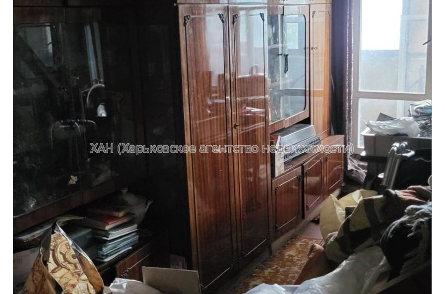 Продам квартиру, Победы просп. , 3 кім., 72 м², советский ремонт 