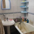 Продам квартиру, Победы просп. , 3 кім., 72 м², советский ремонт 