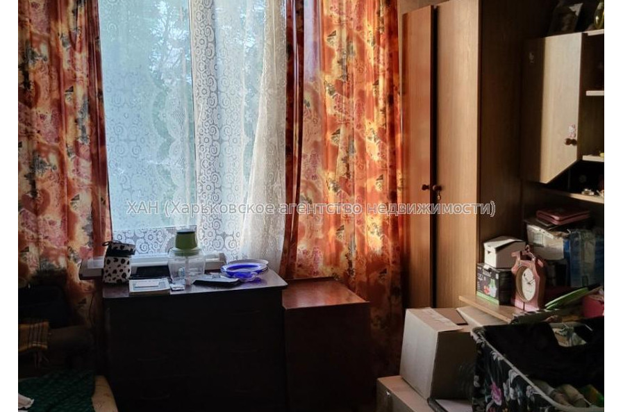 Продам квартиру, Победы просп. , 3 кім., 72 м², советский ремонт 
