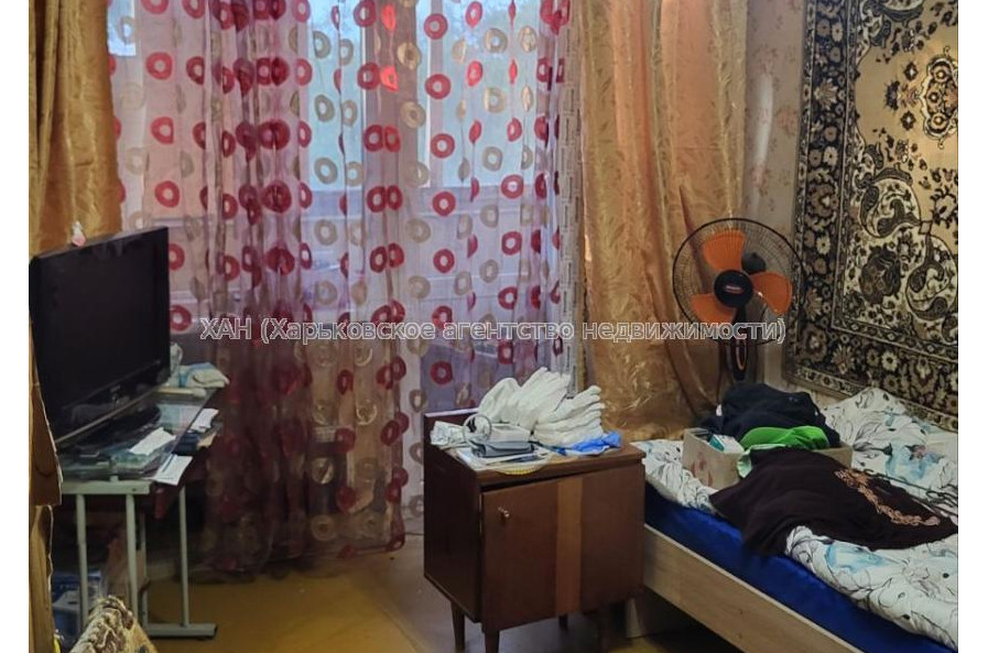 Продам квартиру, Победы просп. , 3 кім., 72 м², советский ремонт 