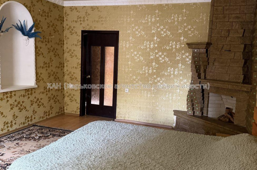 Продам квартиру, Марьинская ул. , 4 кім., 84 м², капитальный ремонт 