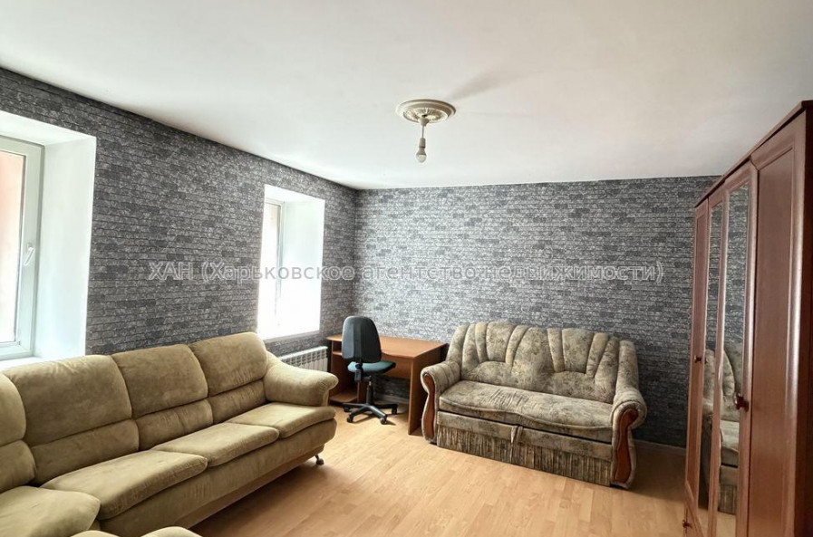 Продам квартиру, Марьинская ул. , 4 кім., 84 м², капитальный ремонт 