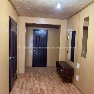Продам квартиру, Марьинская ул. , 4 кім., 84 м², капитальный ремонт 