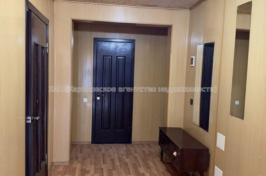 Продам квартиру, Марьинская ул. , 4 кім., 84 м², капитальный ремонт 