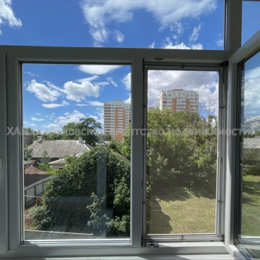 Продам квартиру, Добровольцев ул. , 1  ком., 18.50 м², евроремонт 