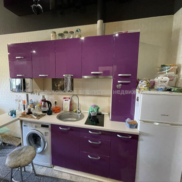 Продам квартиру, Добровольцев ул. , 1  ком., 18.50 м², евроремонт 
