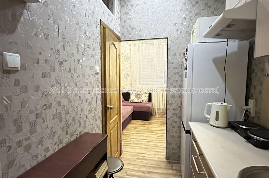 Продам квартиру, Дизельная ул. , 1 кім., 14 м², капитальный ремонт 