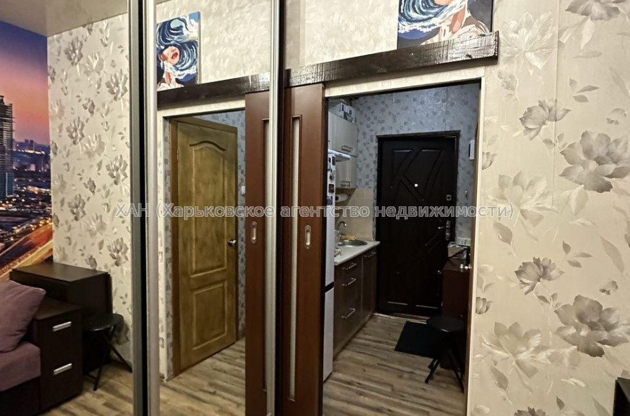 Продам квартиру, Дизельная ул. , 1 кім., 14 м², капитальный ремонт 