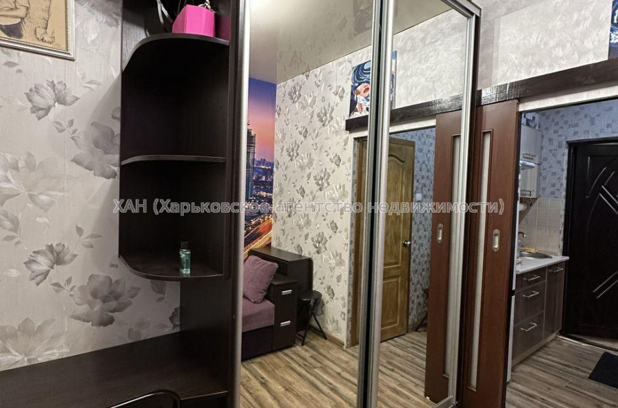 Продам квартиру, Дизельная ул. , 1 кім., 14 м², капитальный ремонт 