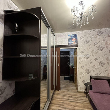 Продам квартиру, Дизельная ул. , 1 кім., 14 м², капитальный ремонт 