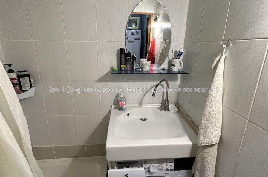 Продам квартиру, Дизельная ул. , 1 кім., 14 м², капитальный ремонт 