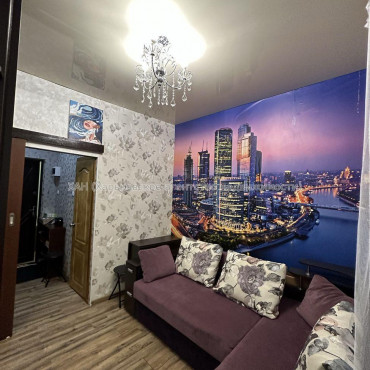 Продам квартиру, Дизельная ул. , 1 кім., 14 м², капитальный ремонт 