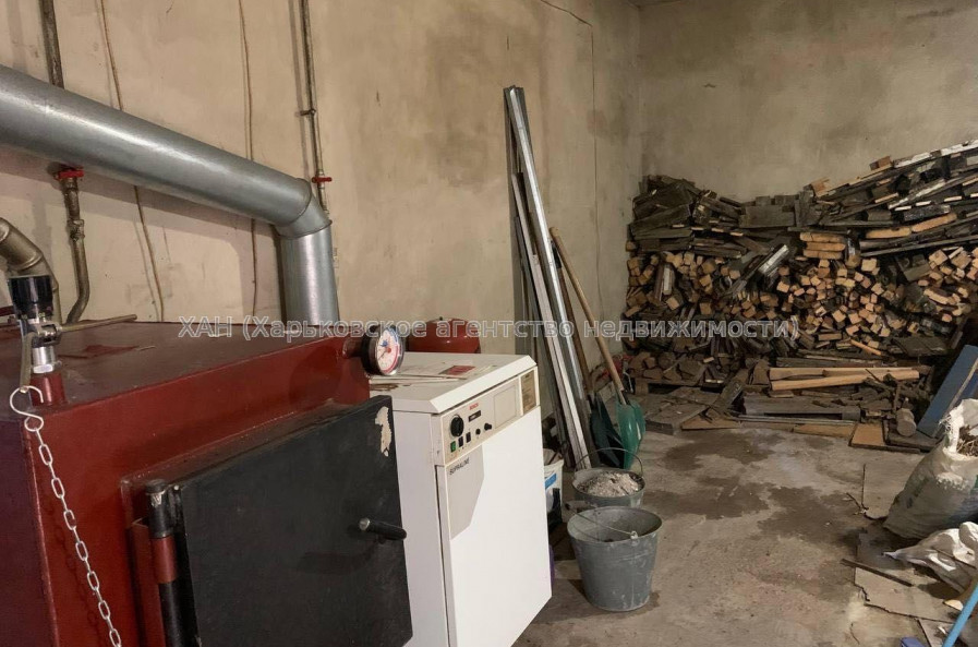 Продам дом, Гризодубовой ул. , 360 м², 6 сот., советский ремонт 